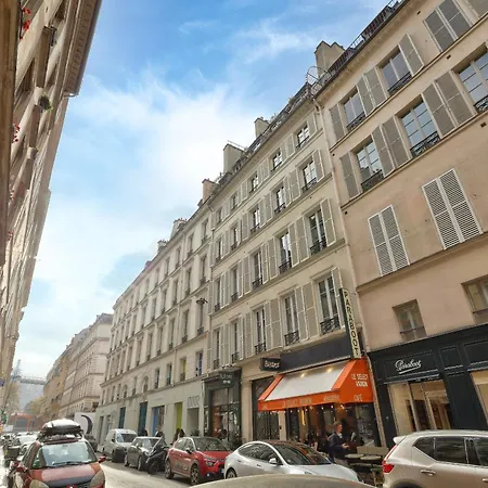 Urban Flat 191 - Luxury 3 Bedroom - Madeleine Apartment *