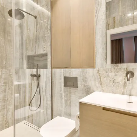 Apartment Urban Flat 191 - Luxury 3 Bedroom - Madeleine *
