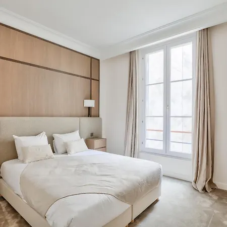 Apartment Urban Flat 191 - Luxury 3 Bedroom - Madeleine