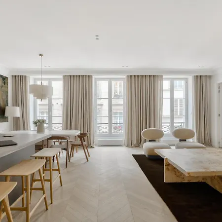 Apartment Urban Flat 191 - Luxury 3 Bedroom - Madeleine *