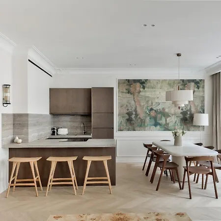 Urban Flat 191 - Luxury 3 Bedroom - Madeleine Apartment
