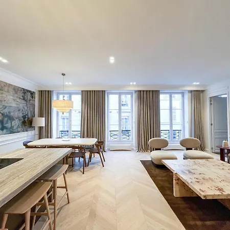 Urban Flat 191 - Luxury 3 Bedroom - Madeleine Apartment
