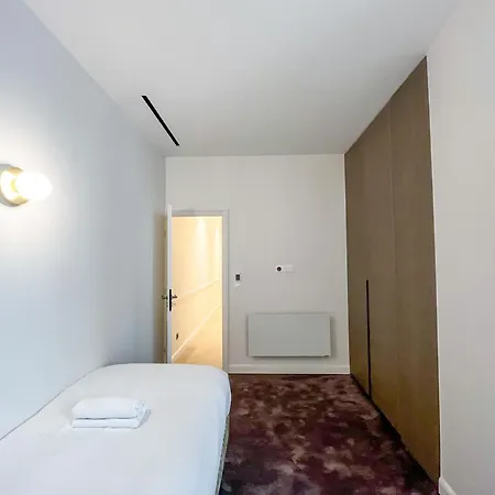 Urban Flat 191 - Luxury 3 Bedroom - Madeleine Apartment Paris