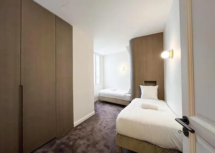 Urban Flat 191 - Luxury 3 Bedroom - Madeleine * Paris